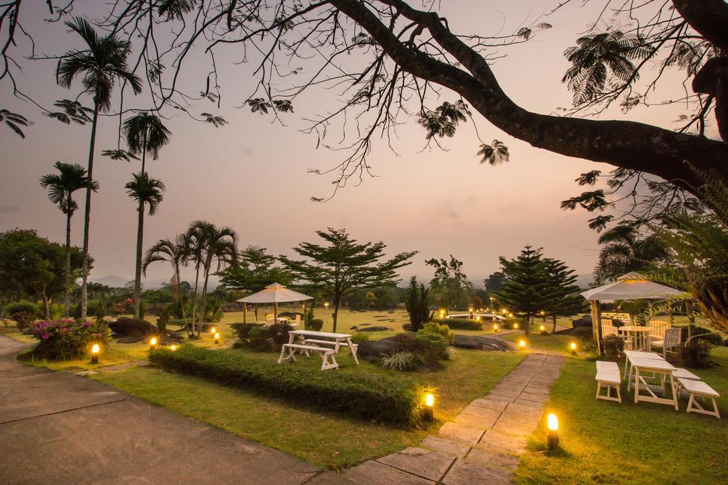 自然花园度假酒店 Ban Thap Sai 外观 照片